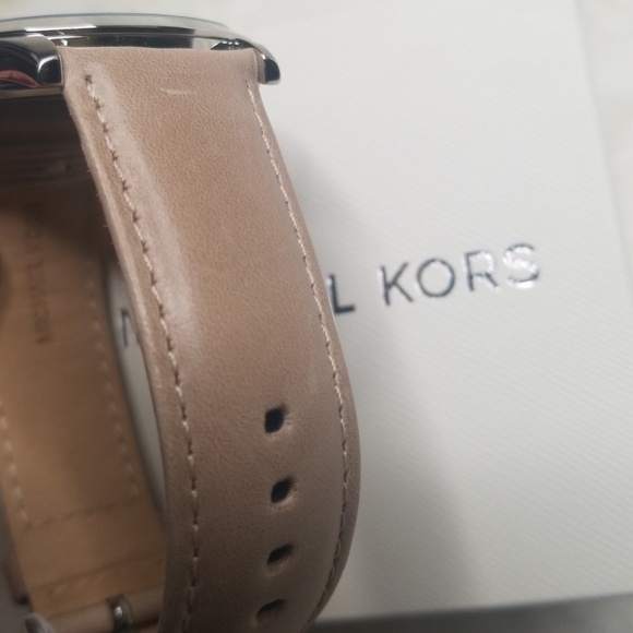 NIB Michael Kors MK8619 - Slim Runway - Picture 7 of 7